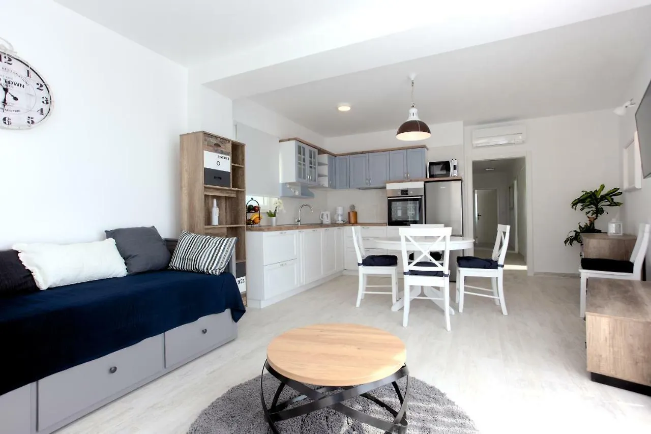 Apartments Villa Stina Preko